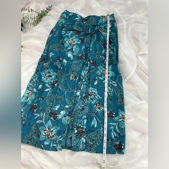 NWT Band Of the Free CELENE TEAL FLORAL LAYERED MIDI SKIRT Size Medium - Picture 11 of 13